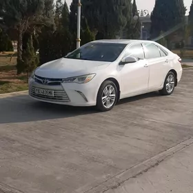 Toyota Camry 2017