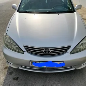 Toyota Camry 2004