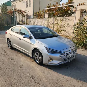 Hyundai Elantra 2019