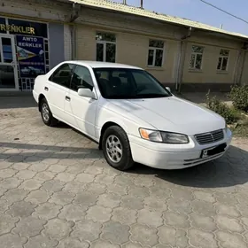 Toyota Camry 1999