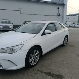 Toyota Camry 2017