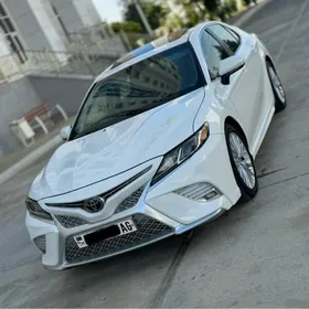 Toyota Camry 2018