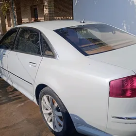 Audi A8 2004