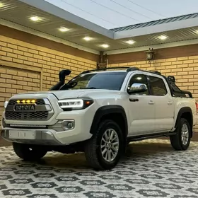 Toyota Tacoma 2018