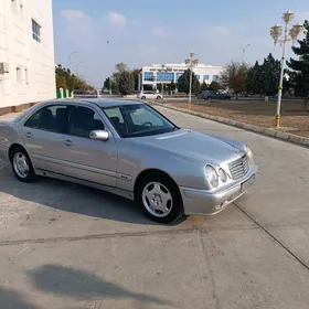 Mercedes-Benz E320 1999