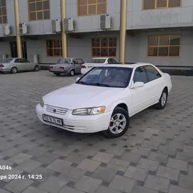 Toyota Camry 1997