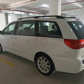 Toyota Sienna 2008