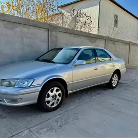 Toyota Camry 2000