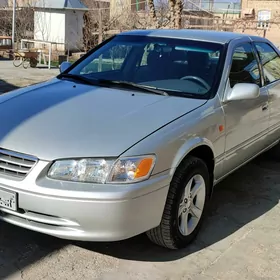 Toyota Camry 2001