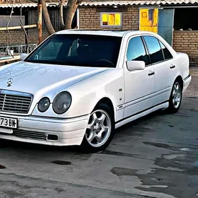 Mercedes-Benz E320 1996