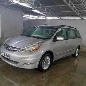 Toyota Sienna 2008