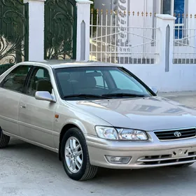 Toyota Camry 2000