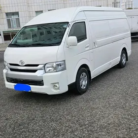 Toyota Hiace 2019