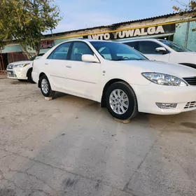 Toyota Camry 2004