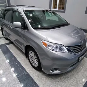 Toyota Sienna 2017