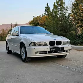 BMW E39 1998