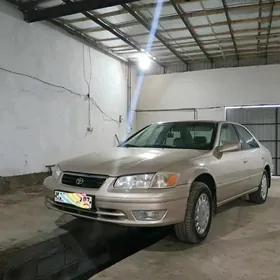 Toyota Camry 2001