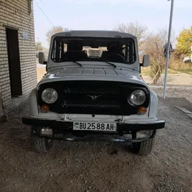 UAZ 469 2005