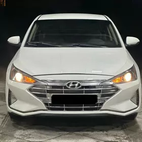 Hyundai Elantra 2019