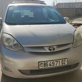 Toyota Sienna 2008