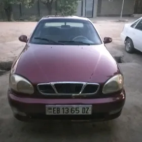 Daewoo Lanos 2000