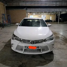 Toyota Camry 2016