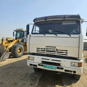 Kamaz 6520 2015