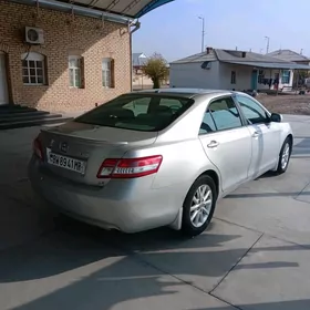 Toyota Camry 2010