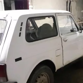 Lada Niva 2002