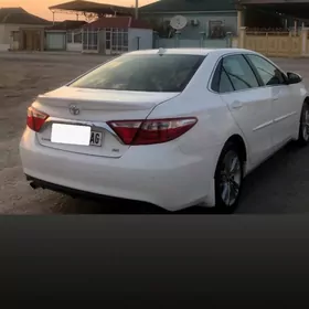 Toyota Camry 2017