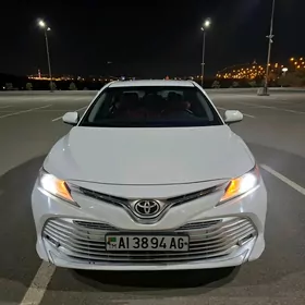 Toyota Camry 2018