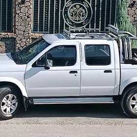 Nissan Navara 2005