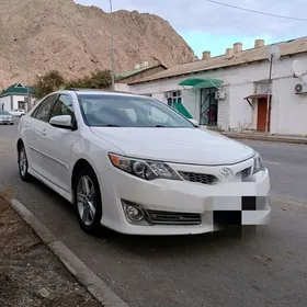 Toyota Camry 2013