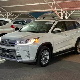 Toyota Highlander 2019