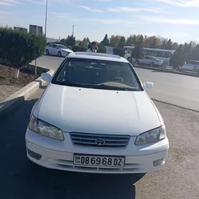 Toyota Camry 2000