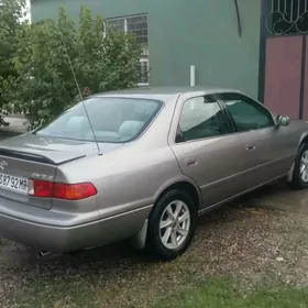 Toyota Camry 2001