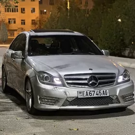 Mercedes-Benz C250 2012