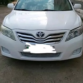 Toyota Camry 2010