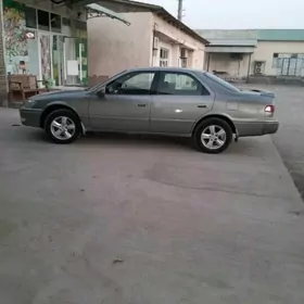 Toyota Camry 2001