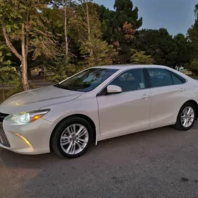 Toyota Camry 2017