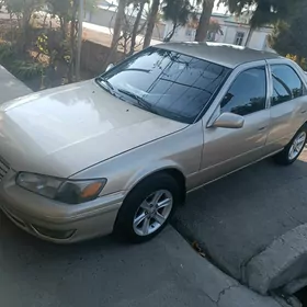 Toyota Camry 2000