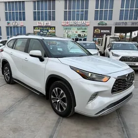 Toyota Highlander 2023