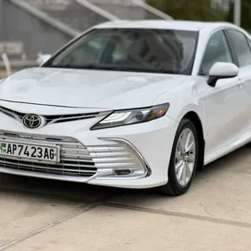 Toyota Camry 2022