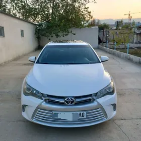 Toyota Camry 2015