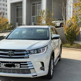 Toyota Highlander 2019