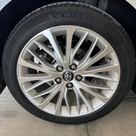 michelin 235/45/18