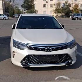 Toyota Camry 2017