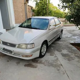 Toyota Corona 1992