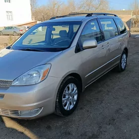 Toyota Sienna 2004