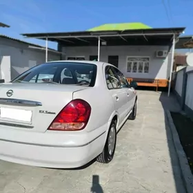 Nissan Sunny 2008